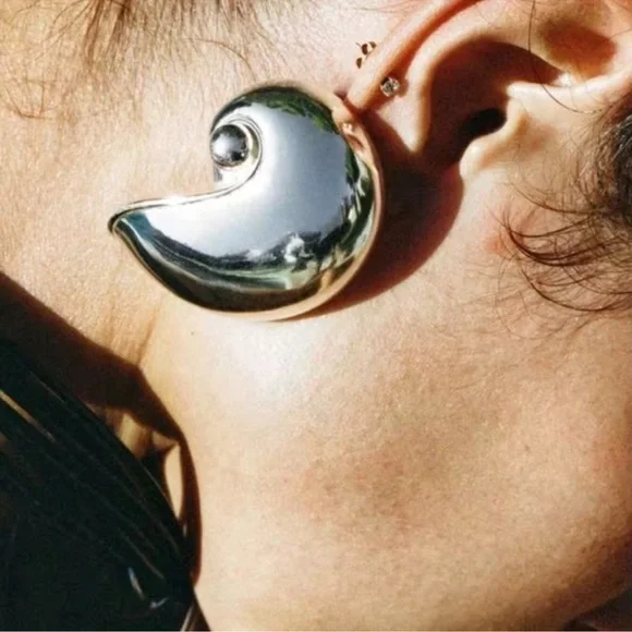 Silver Marine Conch Earrings - Picture 5 of 7